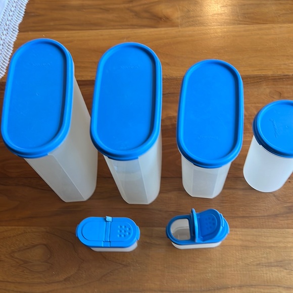 Tupperware | Kitchen | Vintage Blue And Clear Tupperware Containers 6 ...